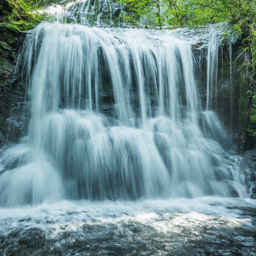 Chase Creek Falls: Do go CHASEing waterfalls with a visit to the Chase Creek Falls. It is an easy hike and takes only 15 minutes to complete. Visit the falls and look for […]