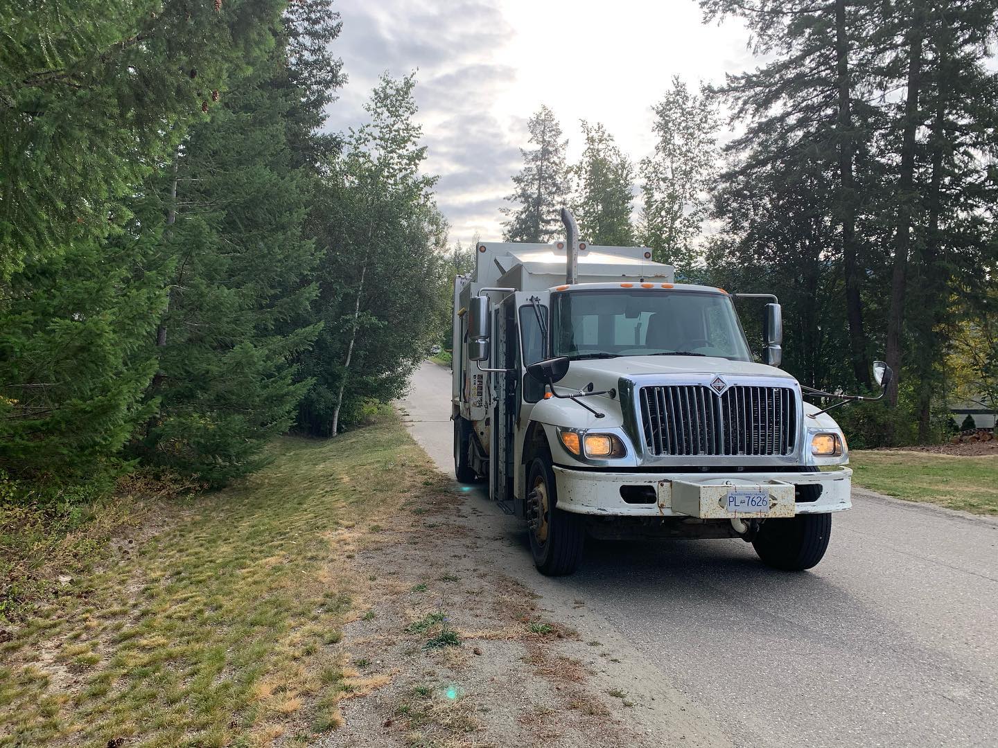 Shuswap Enviro Solutions: We take your garbage seriously. Shuswap Enviro Solutions is 100% locally owned and family operated! We specialize in weekly residential waste and recycling collection, bulk waste removal, and commercial roll […]